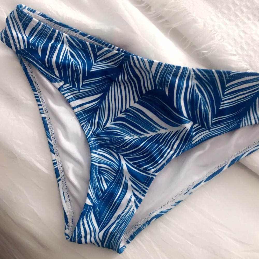 Palm themed bottoms, Worn twice